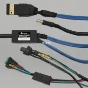 如何将PoE网络线缆连接到游戏电脑上?