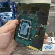 看到展总的电脑使用英特尔Core i75820K处理器时该处理器的工作方式是怎样的?